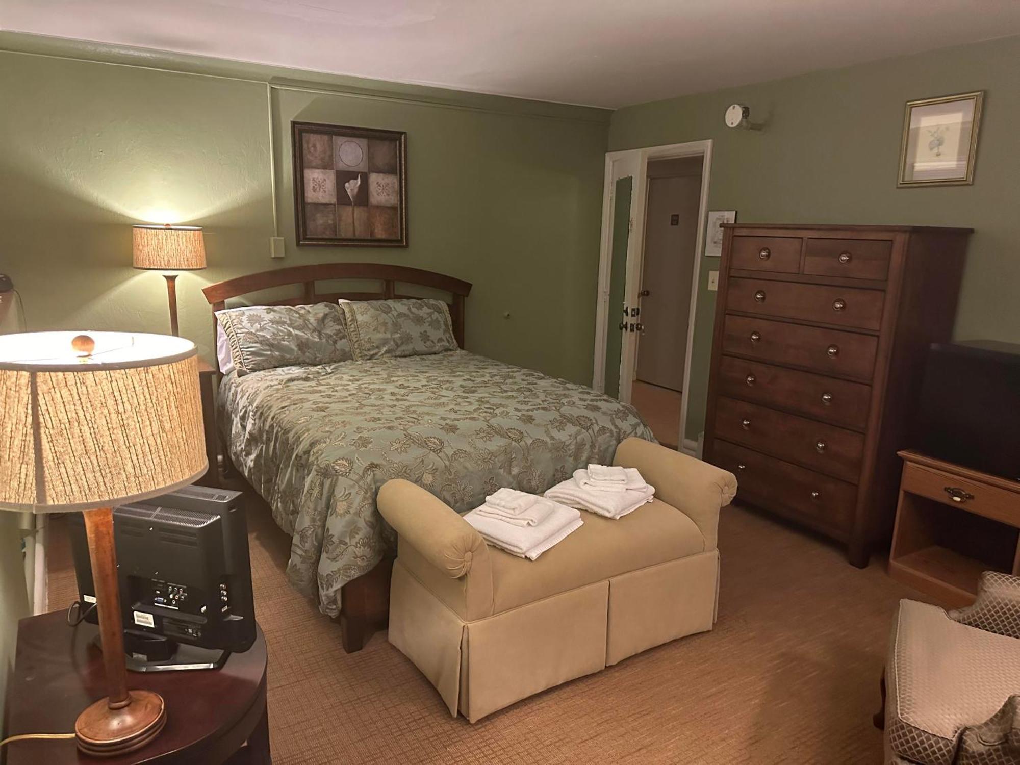 جيمستاون The Oaks B&B Hotel And Spiritual Center المظهر الخارجي الصورة