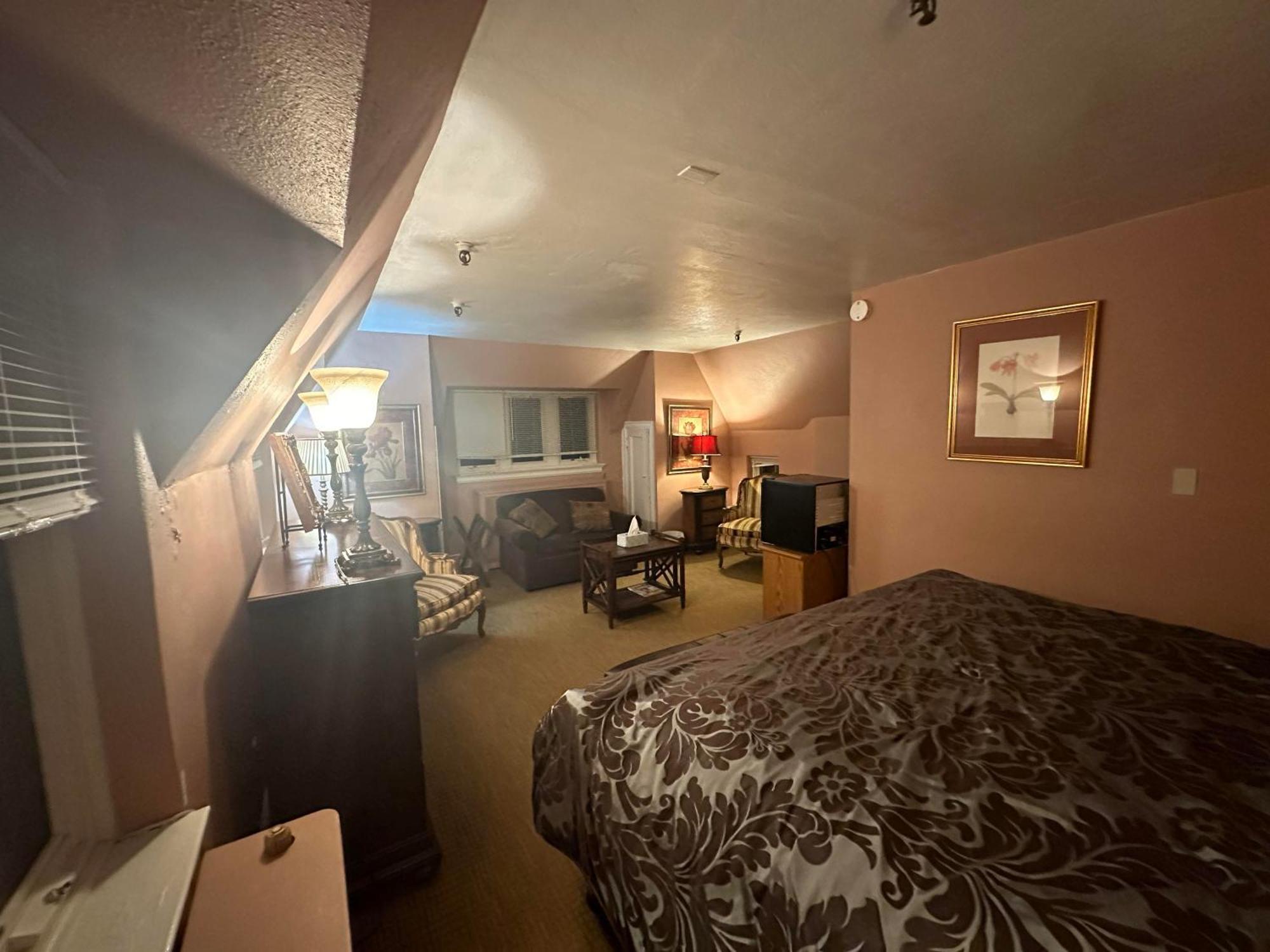 جيمستاون The Oaks B&B Hotel And Spiritual Center المظهر الخارجي الصورة