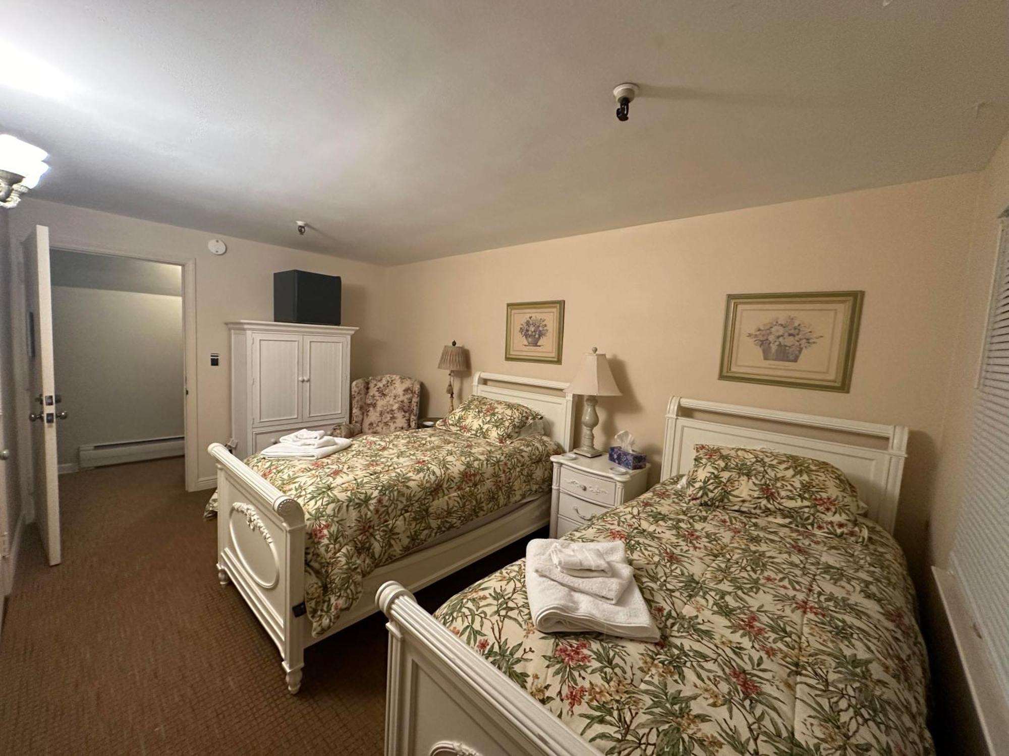 جيمستاون The Oaks B&B Hotel And Spiritual Center المظهر الخارجي الصورة